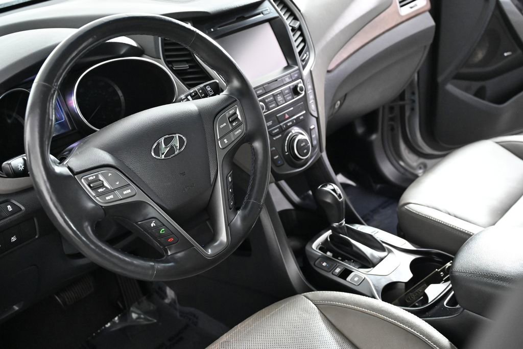 Used 2018 Hyundai Santa Fe Limited FWD image 13