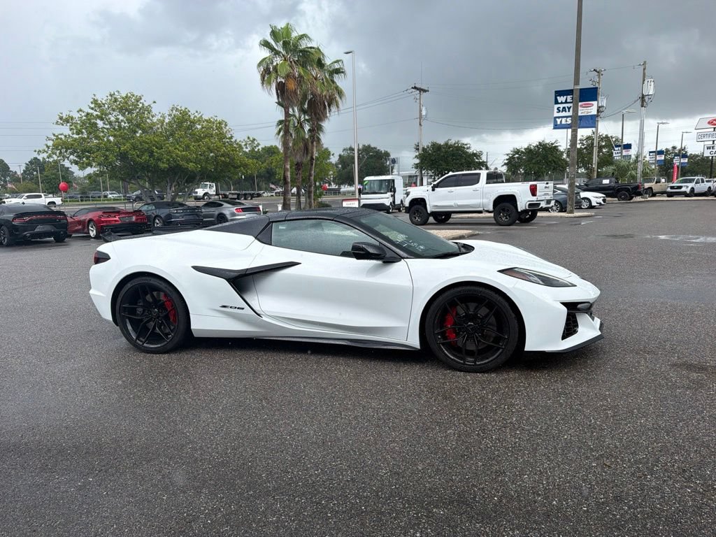 Used 2026 Chevrolet Corvette Z06 RWD image 4