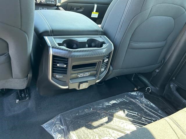 New 2026 RAM 1500 4x4 Crew Cab image 15
