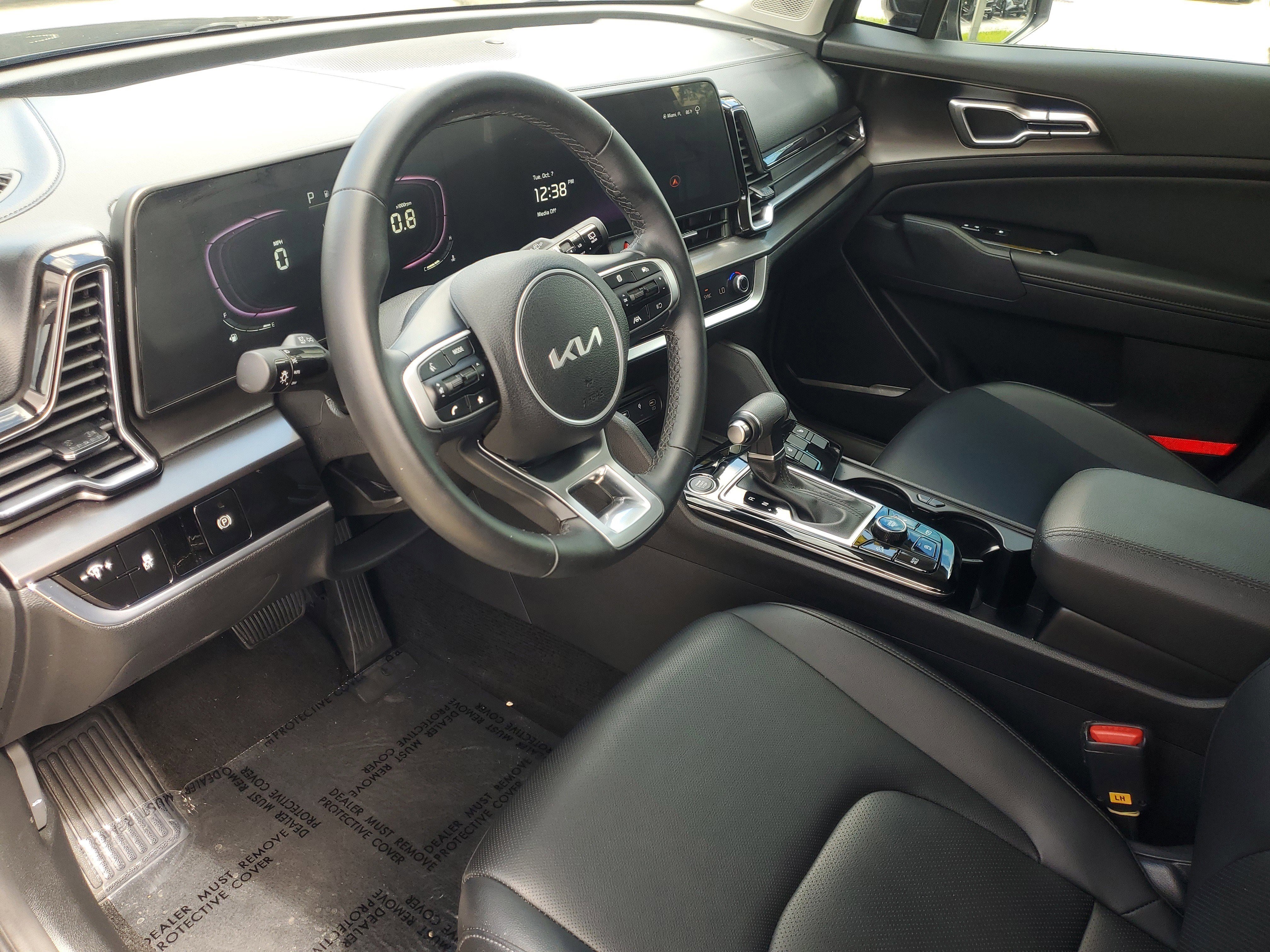 Used 2024 Kia Sportage EX image 16