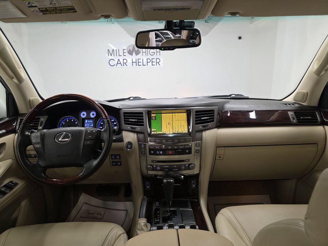 Used 2010 Lexus LX 570 4WD w/ Luxury Pkg image 16