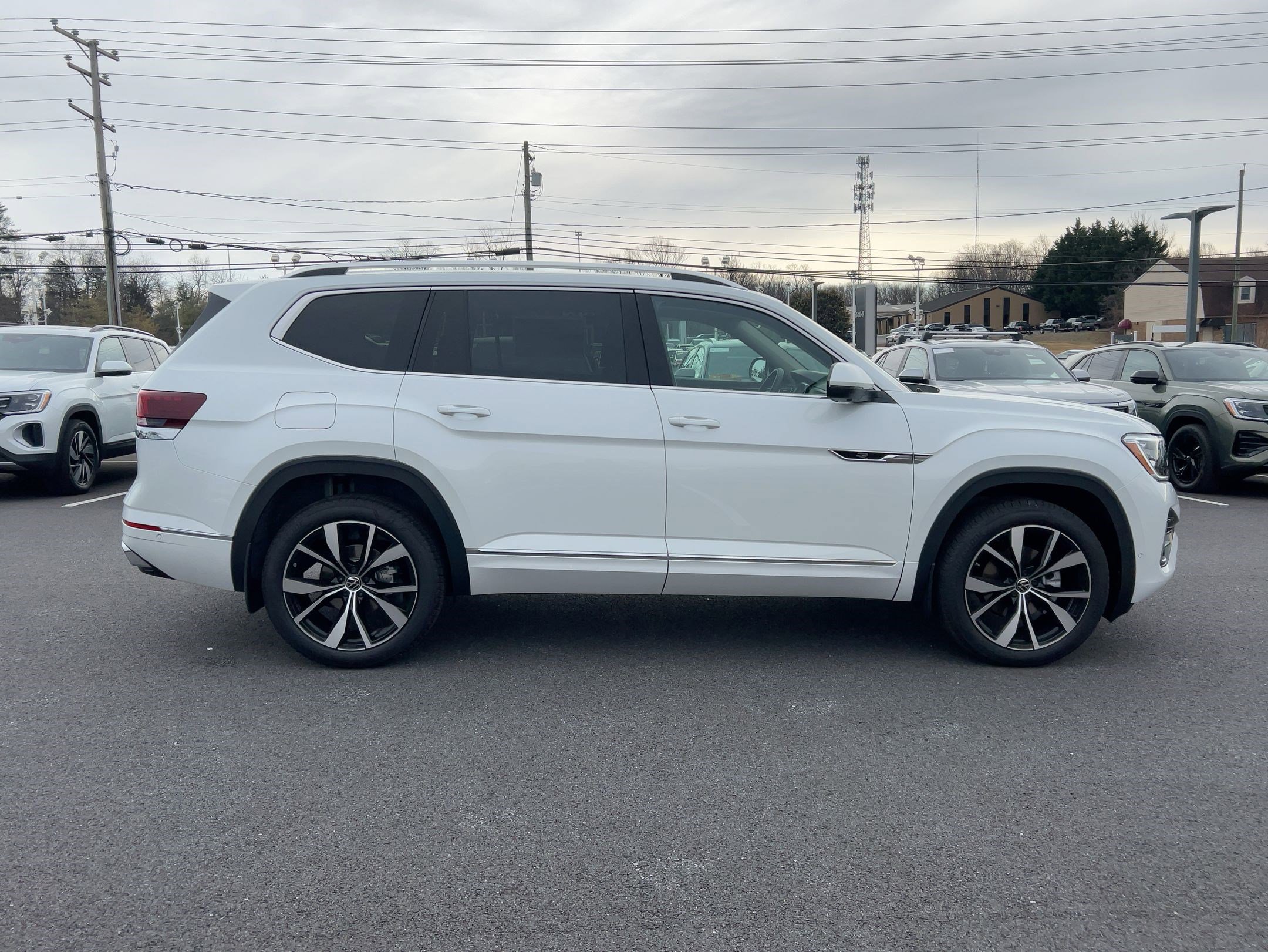 New 2026 Volkswagen Atlas SEL Premium R-Line image 8