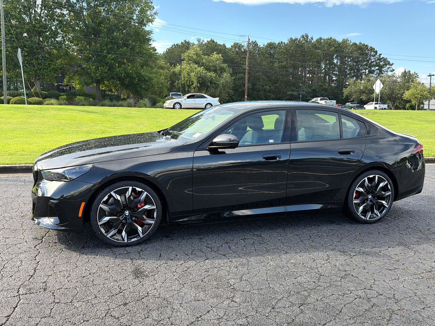 New 2027 BMW i5 xDrive40 w/ Executive Package AWD/4WD image 3
