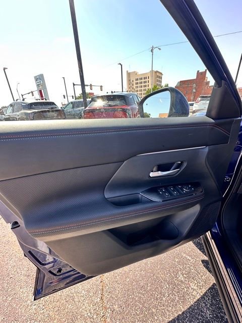 New 2025 Nissan Kicks SR image 22