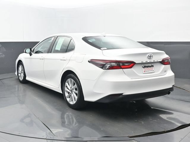 Used 2022 Toyota Camry LE FWD image 3