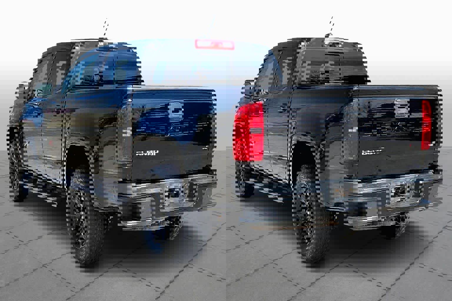 Used 2021 Chevrolet Colorado Z71 w/ Z71 Midnight Edition image 11