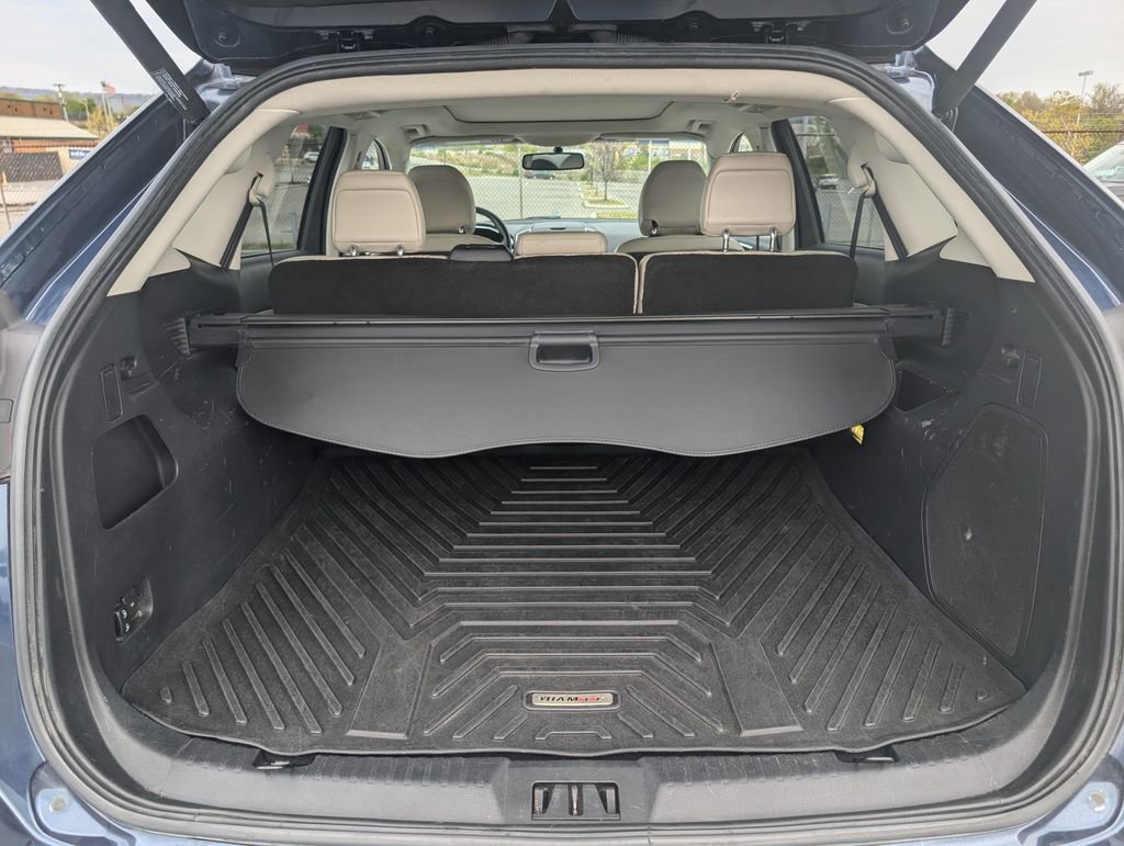 Used 2017 Ford Edge Titanium w/ Equipment Group 301A image 9