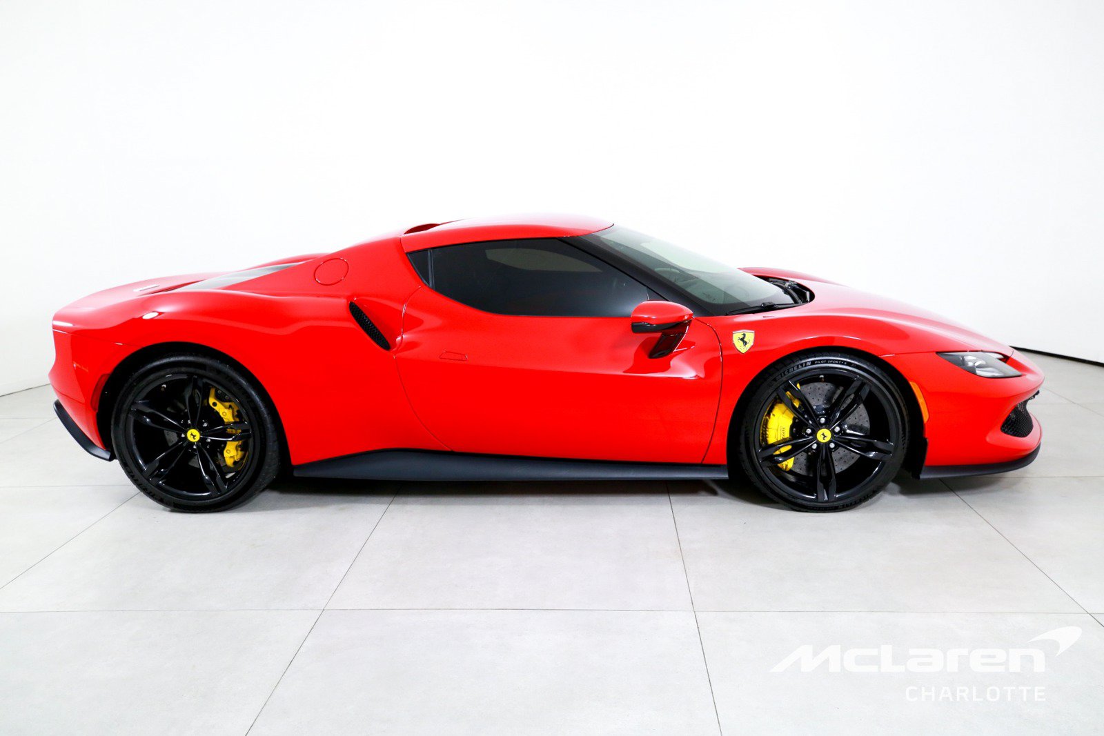 Used 2023 Ferrari 296 GTB RWD image 9