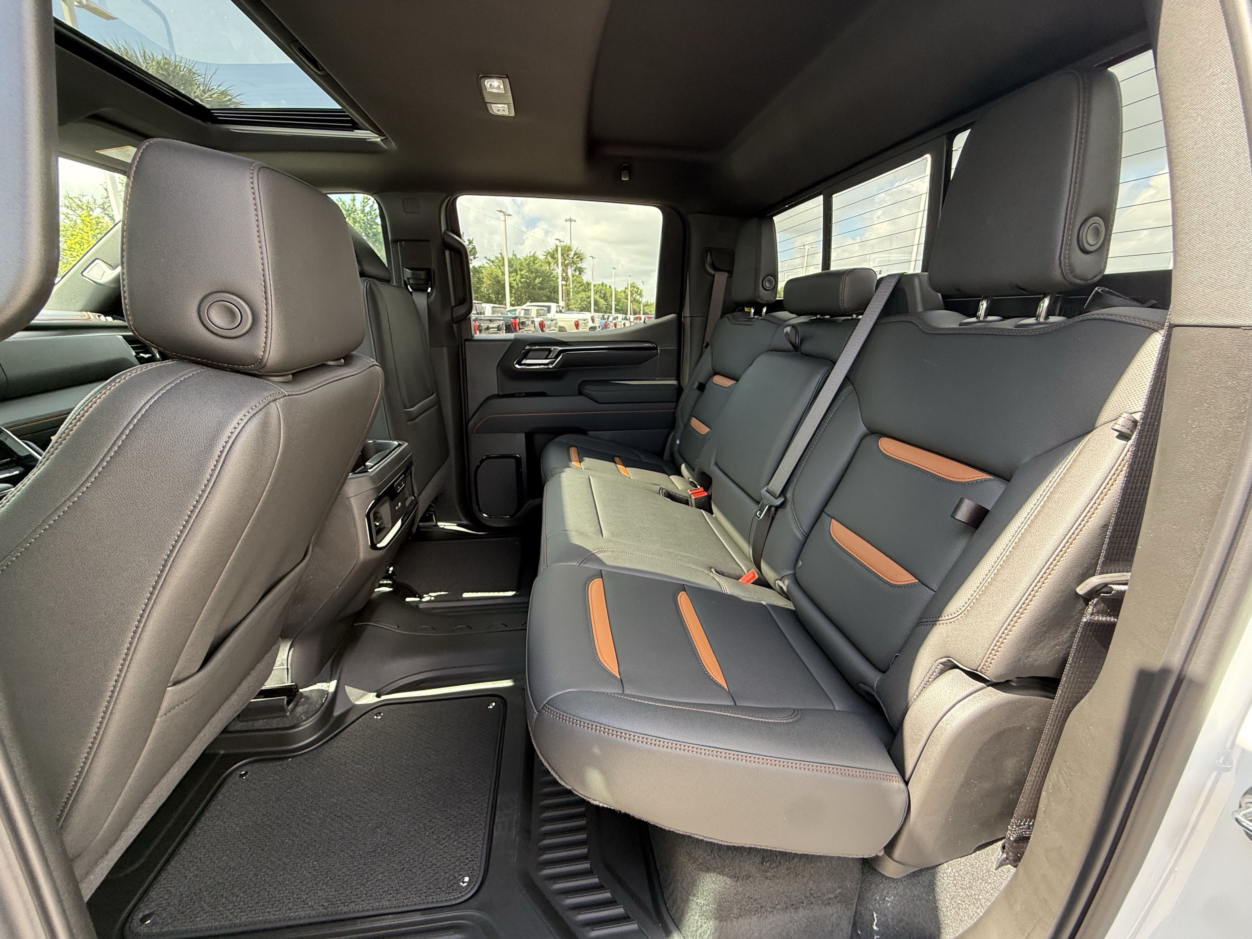New 2026 GMC Sierra 1500 AT4 w/ AT4 Premium Package AWD/4WD image 16
