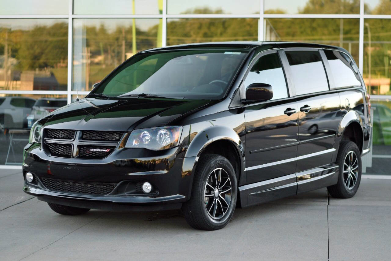 Used 2019 Dodge Grand Caravan SE image 5