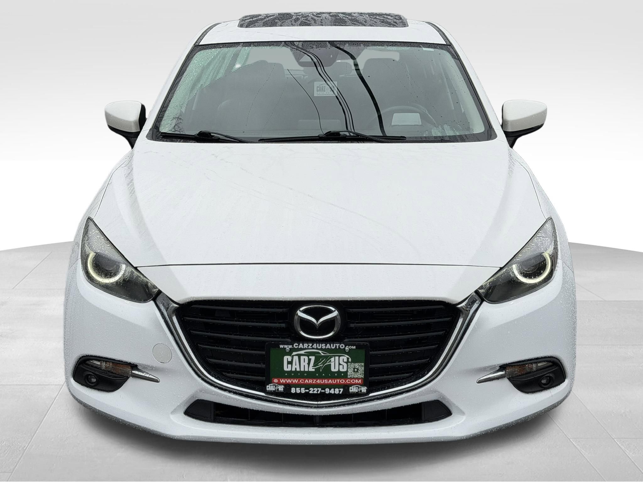 Used 2018 MAZDA MAZDA3 Grand Touring FWD image 2