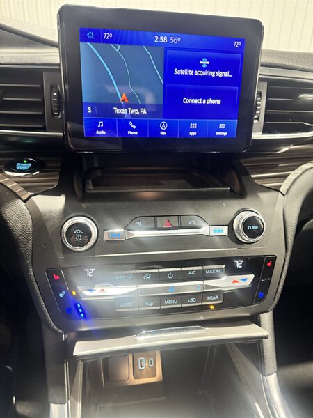 Used 2020 Ford Explorer Limited AWD/4WD image 14