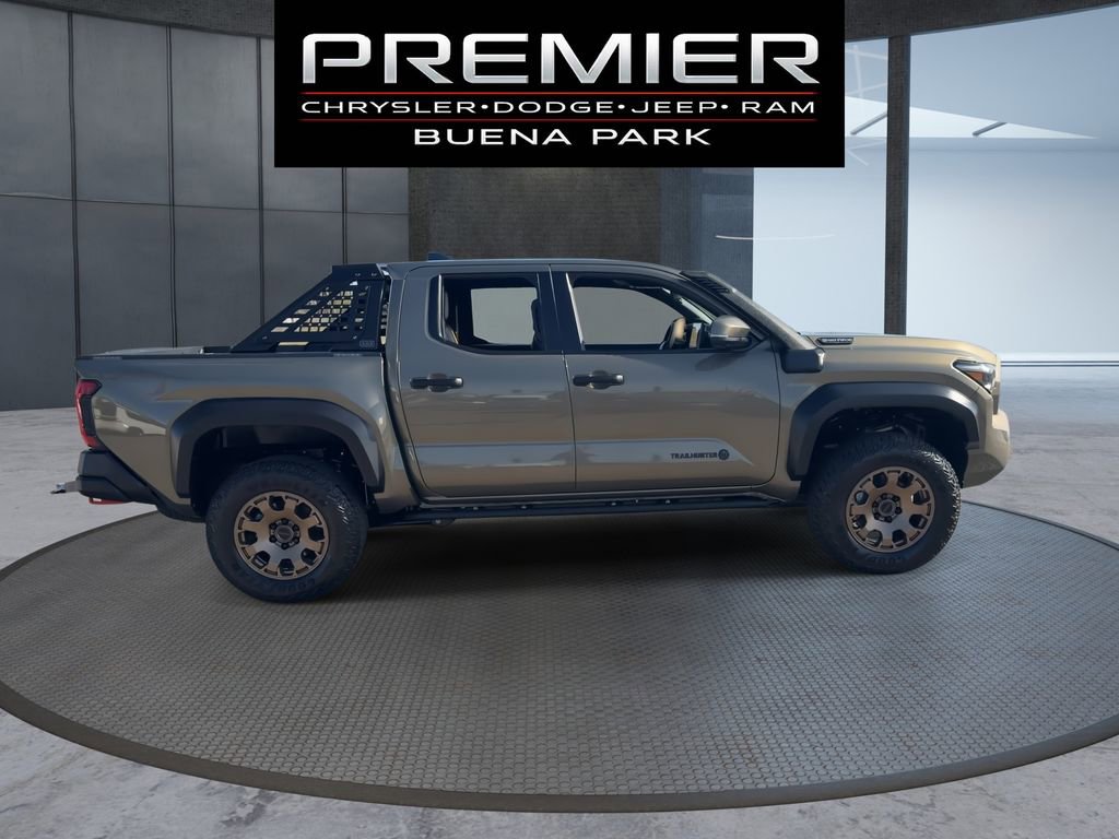 Used 2025 Toyota Tacoma 4x4 Double Cab Hybrid image 9