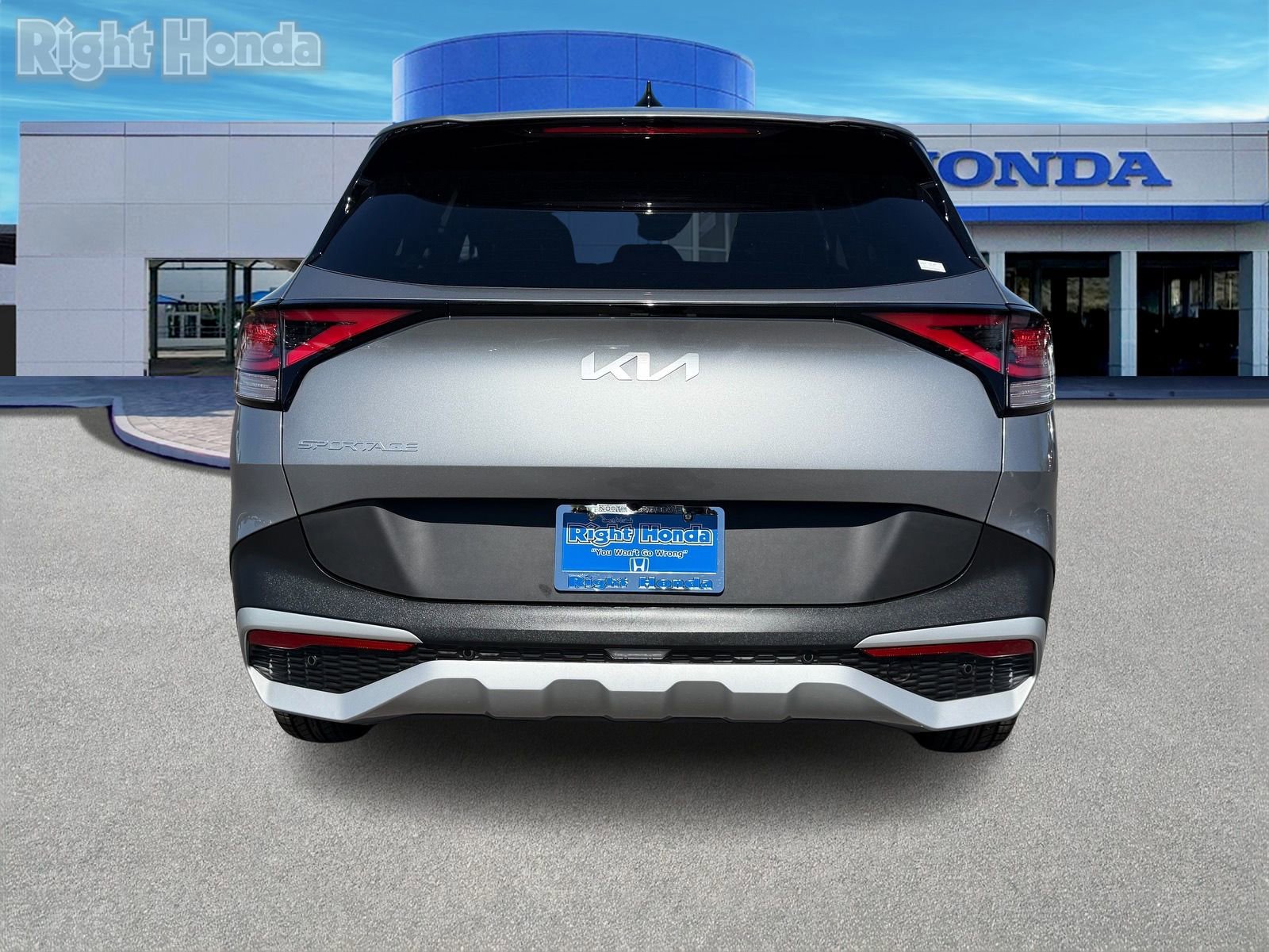 Used 2025 Kia Sportage LX image 7