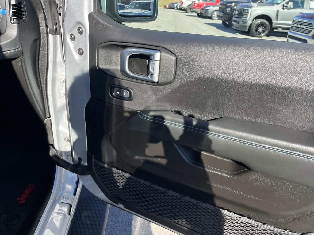Used 2024 Jeep Wrangler High Altitude image 21