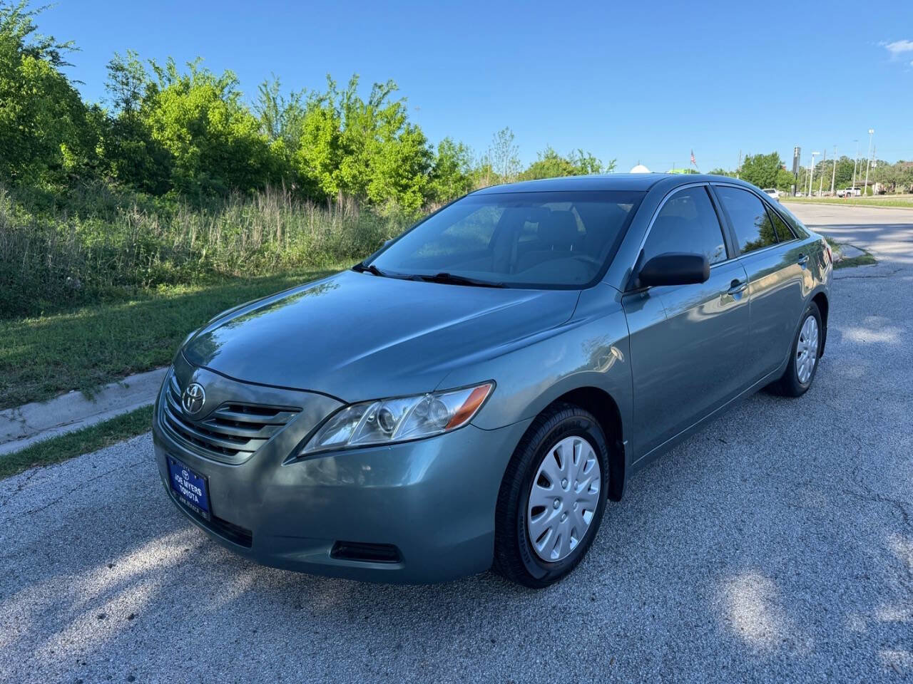 Used 2007 Toyota Camry XLE FWD image 1