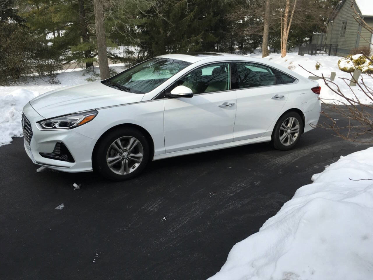 Used 2018 Hyundai Sonata Limited w/ Cargo Package image 3