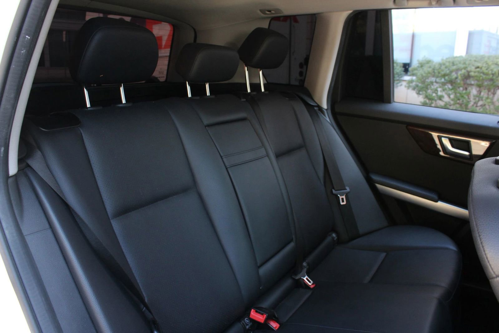 Used 2015 Mercedes-Benz GLK 350 4MATIC w/ Premium 1 Package image 23