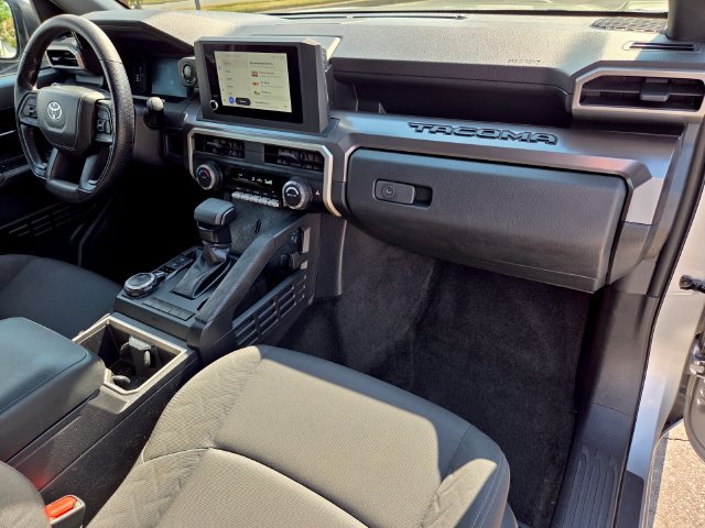Used 2025 Toyota Tacoma SR5 AWD/4WD image 23