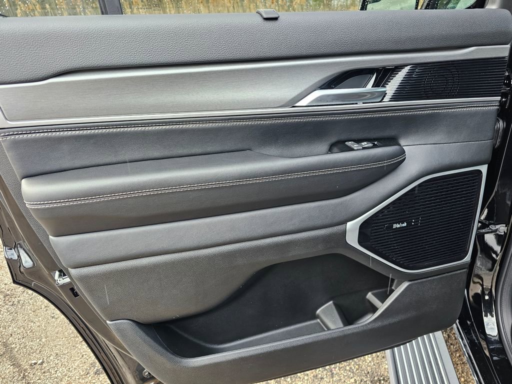 New 2026 Jeep Grand Wagoneer Limited image 37