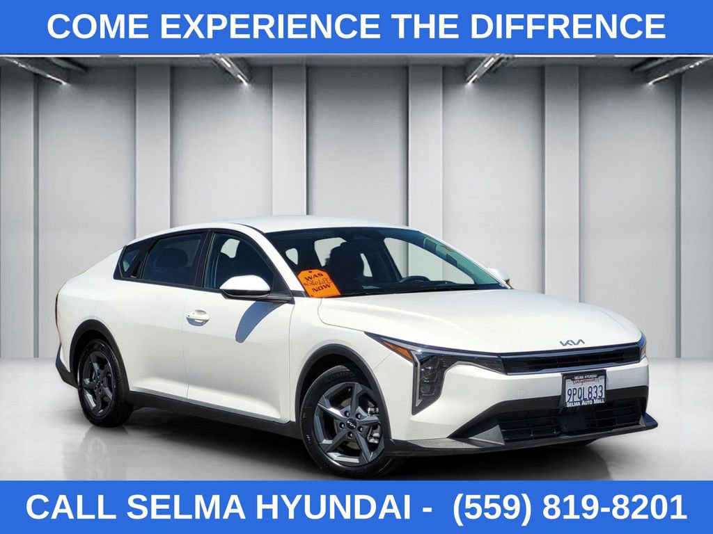 Used 2025 Kia K4 FWD image 1