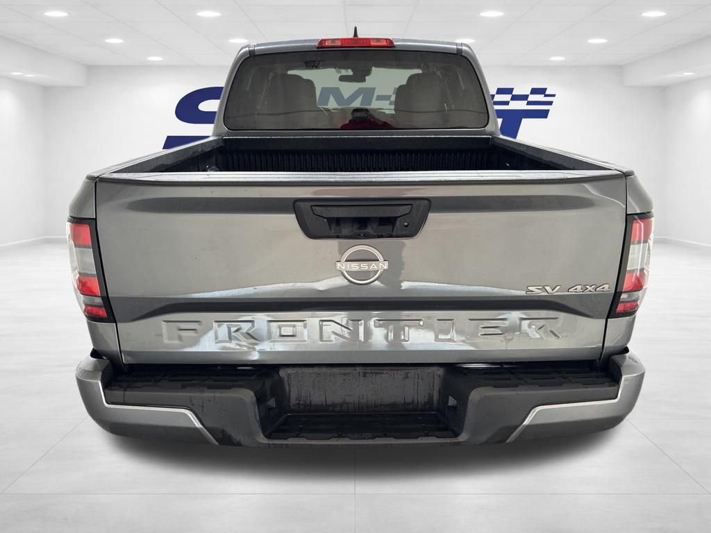 Used 2023 Nissan Frontier SV image 5