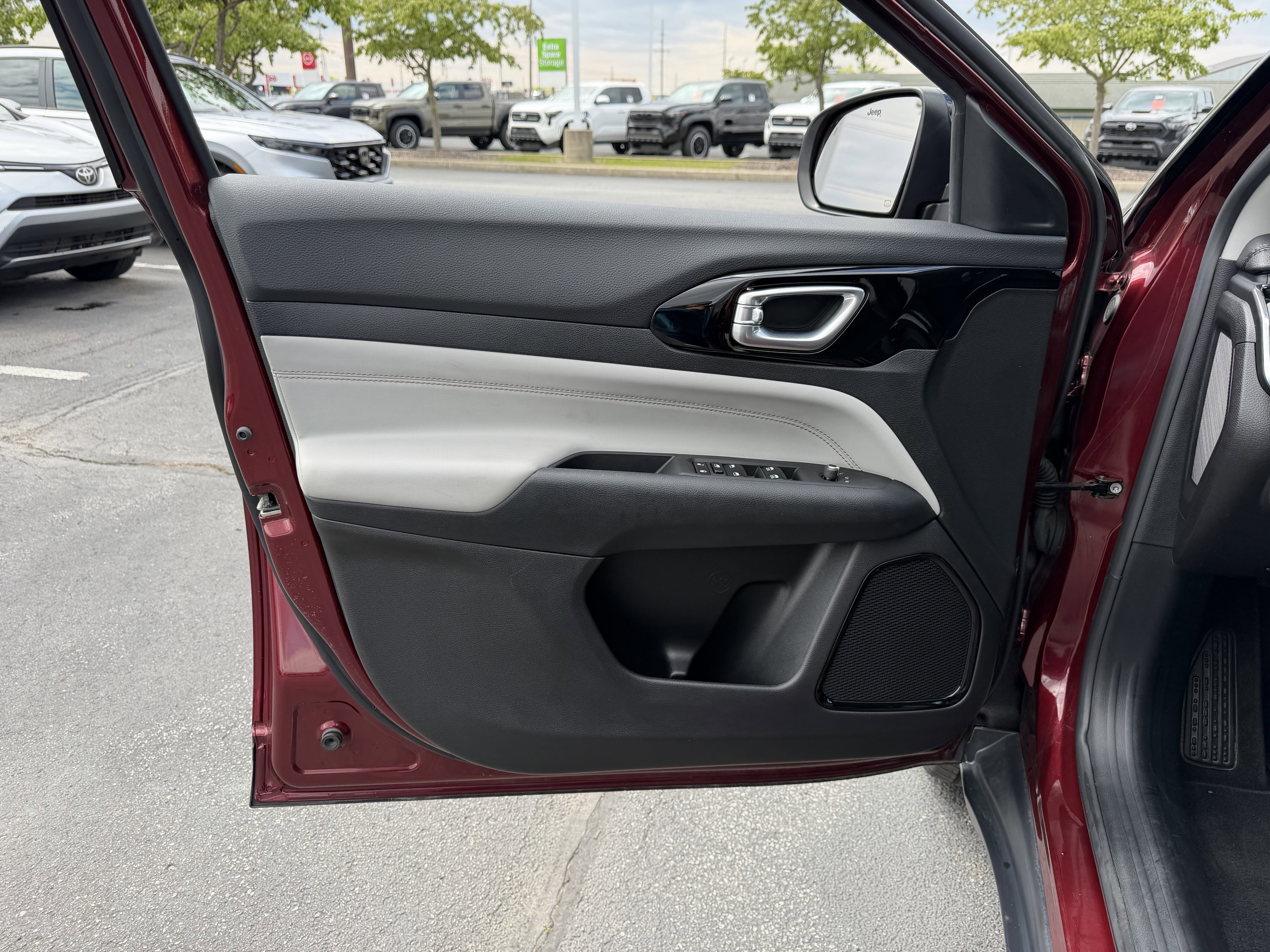 Used 2022 Jeep Compass Limited AWD/4WD image 20