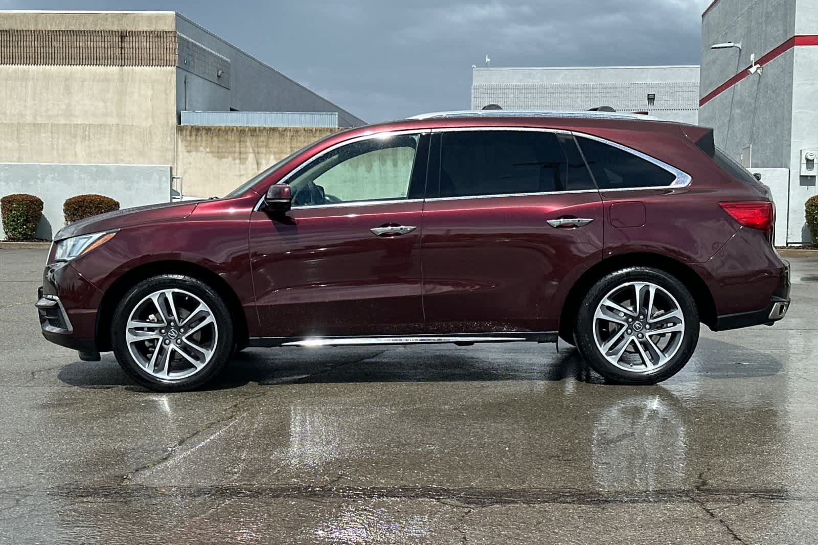 Used 2017 Acura MDX SH-AWD w/ Advance Package image 9
