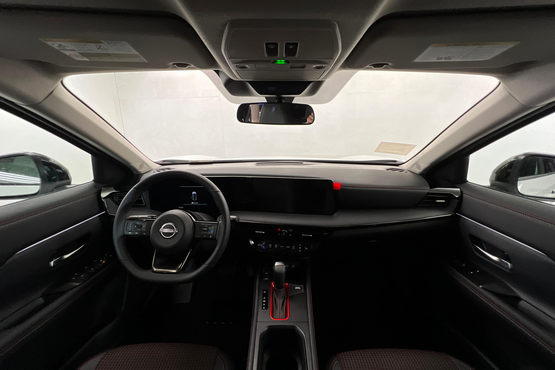 New 2026 Nissan Kicks SR w/ SR Premium Package AWD/4WD image 9