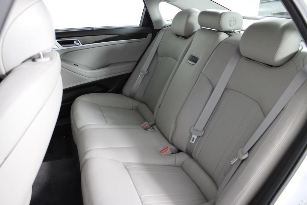 Used 2018 Genesis G80 3.8 w/ Option Group 02 RWD image 19