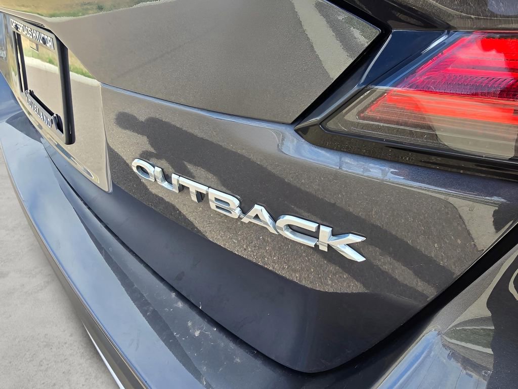 Used 2023 Subaru Outback Limited image 29