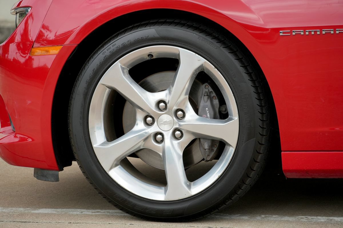 Used 2015 Chevrolet Camaro SS w/ RS Package RWD image 25