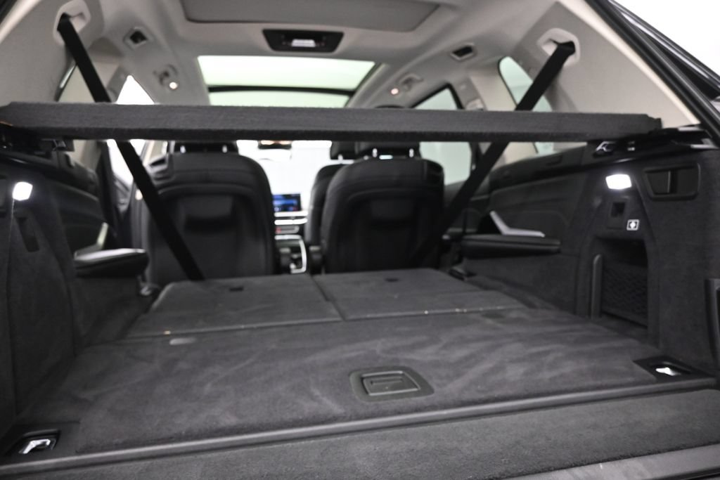 Used 2024 BMW X7 xDrive40i w/ Premium Package AWD/4WD image 31