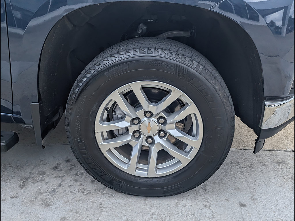 Used 2019 Chevrolet Silverado 1500 LT w/ All-Star Edition AWD/4WD image 17