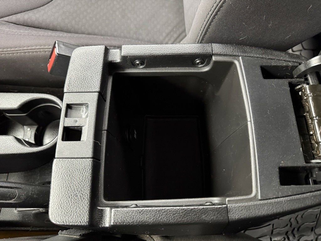 Used 2013 Jeep Wrangler Unlimited Sport image 32