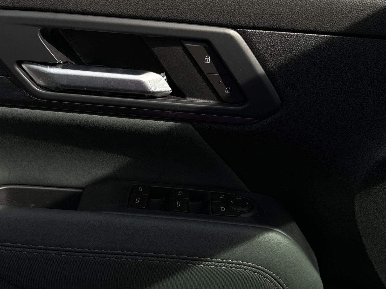 New 2026 GMC Terrain AT4 AWD/4WD image 15