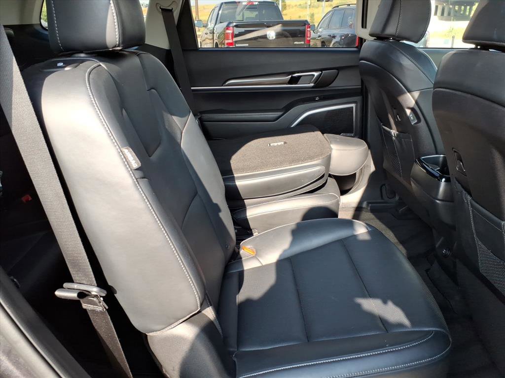 Used 2025 Kia Telluride S image 17