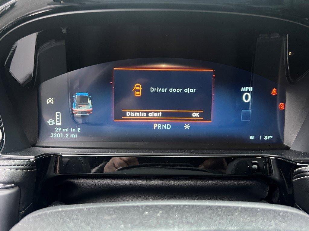 Certified 2025 Lincoln Corsair AWD image 22