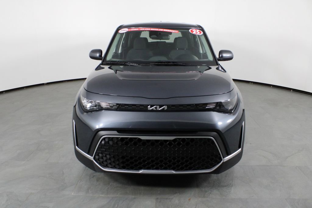 Used 2025 Kia Soul LX image 13