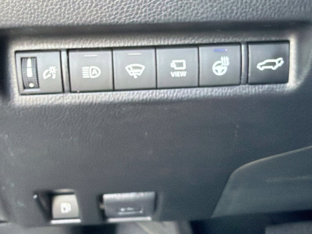 Used 2022 Toyota RAV4 XSE AWD/4WD image 24