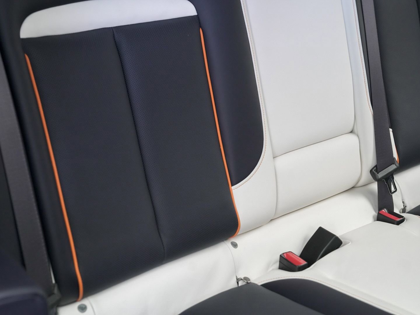 New 2026 Rolls-Royce Cullinan Black Badge image 65