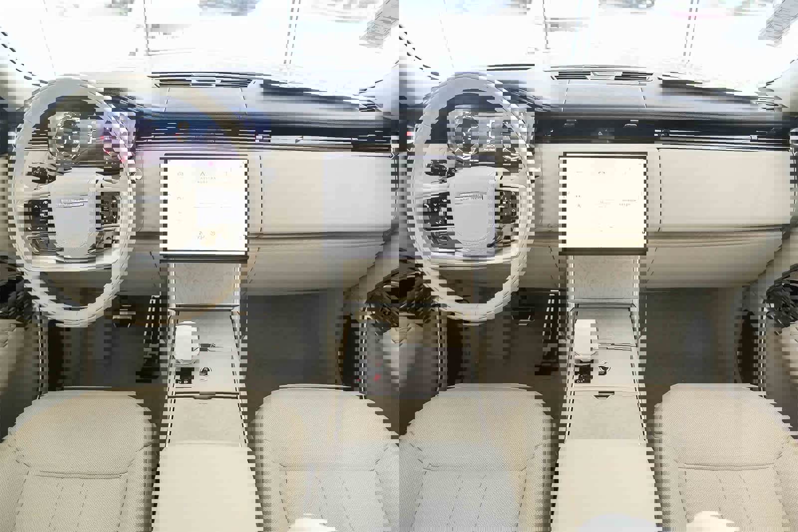 New 2024 Land Rover Range Rover SV image 13