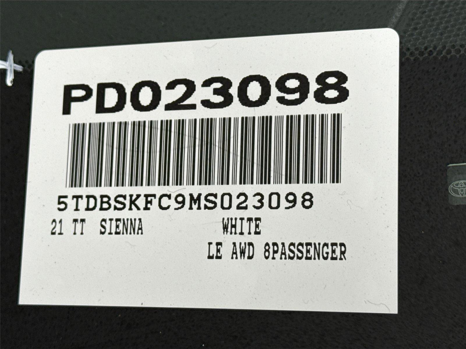 Used 2021 Toyota Sienna LE w/ LE Plus Package image 43