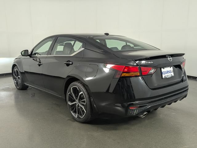 Used 2023 Nissan Altima 2.5 SR AWD/4WD image 6