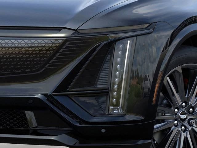 New 2026 Cadillac Lyriq V AWD/4WD image 11