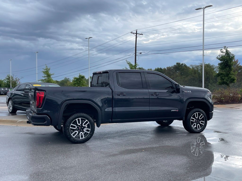 Used 2025 GMC Sierra 1500 AT4 w/ AT4 Premium Package AWD/4WD image 8