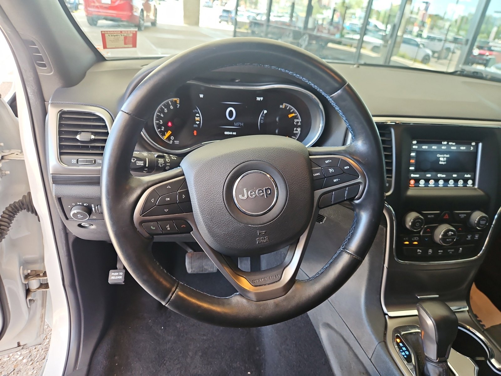 Used 2019 Jeep Grand Cherokee Laredo image 9