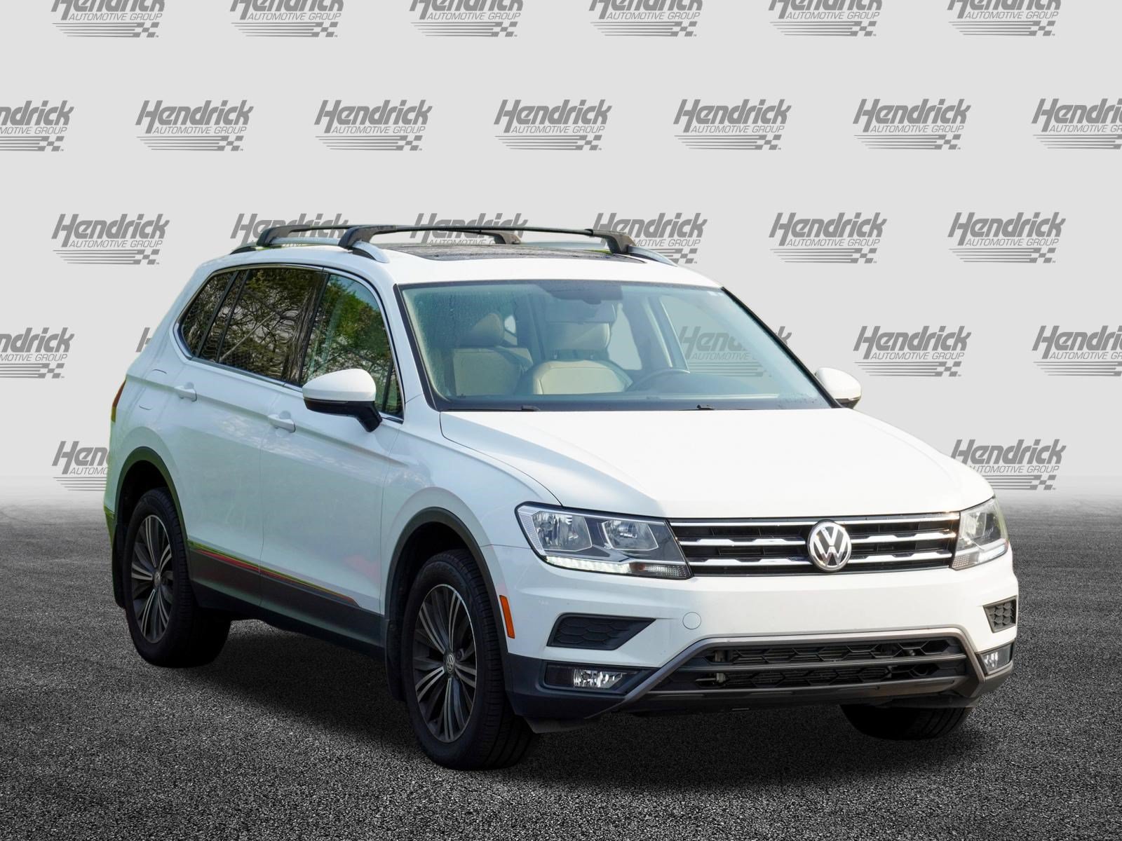 Used 2018 Volkswagen Tiguan SEL FWD image 2