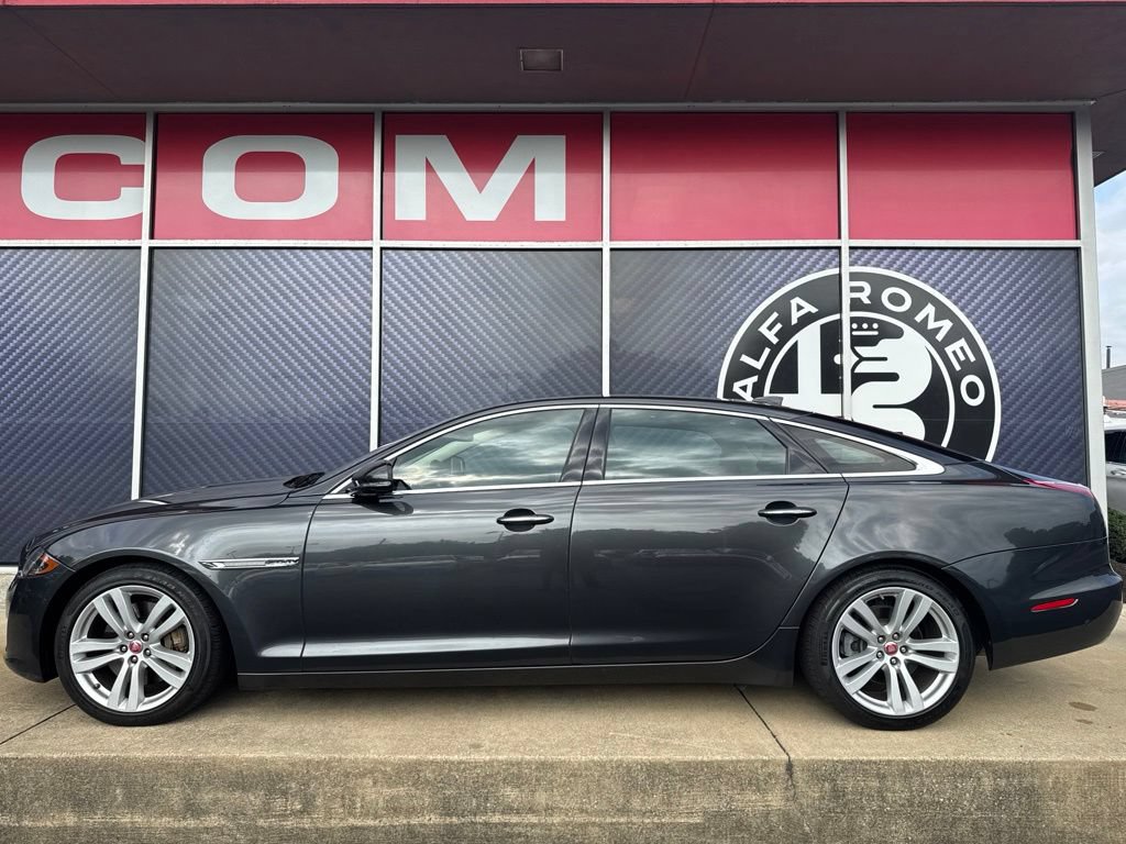 Used 2017 Jaguar XJ L Portfolio AWD/4WD image 15