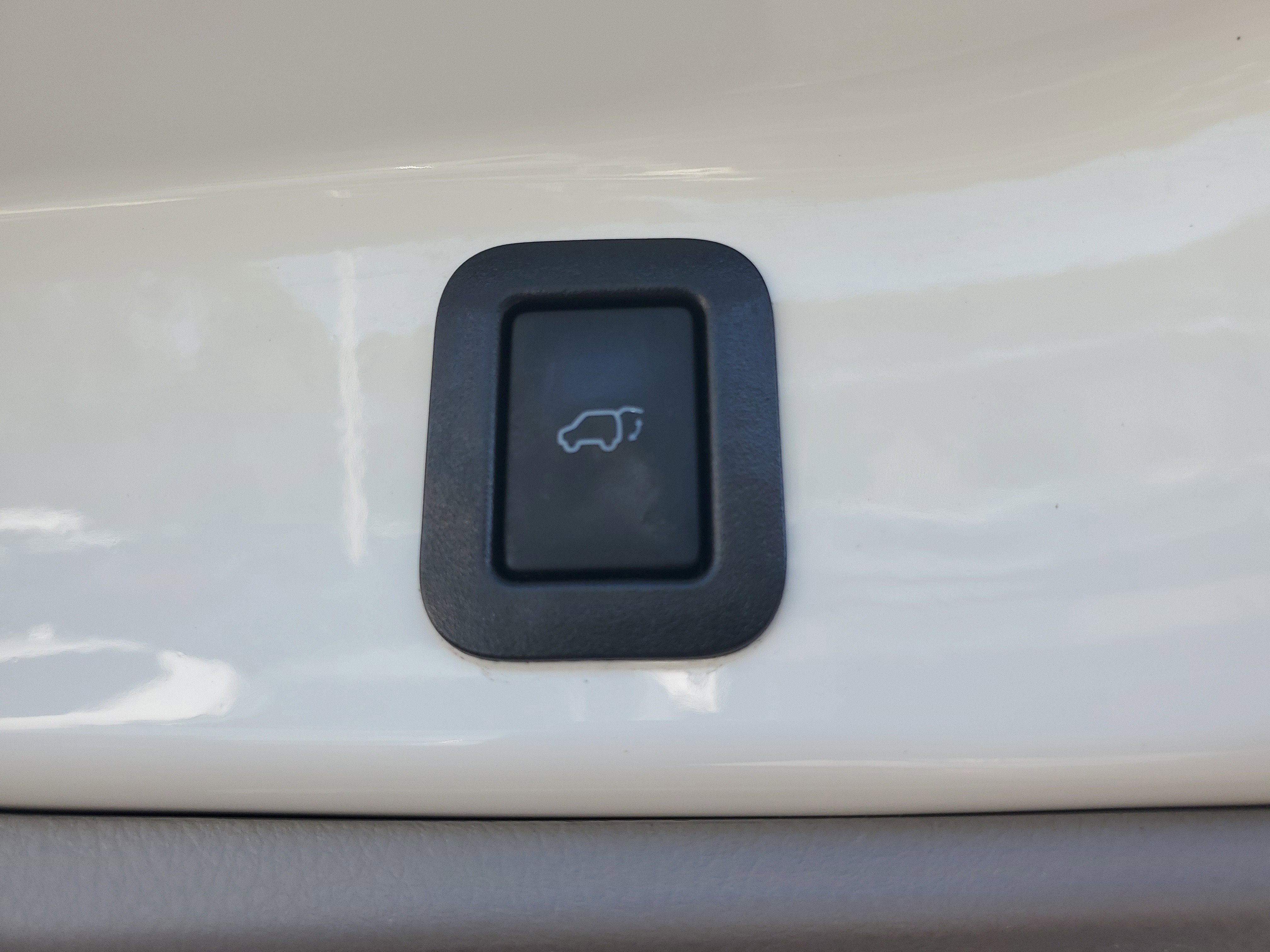 Used 2019 Toyota Highlander XLE image 14